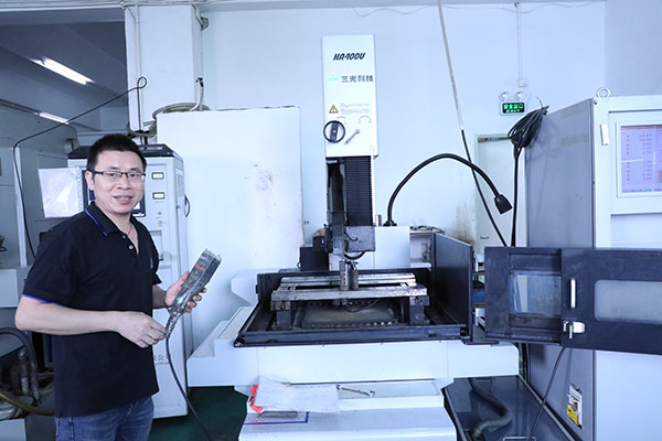 ab膠點膠機(jī)設(shè)備加工