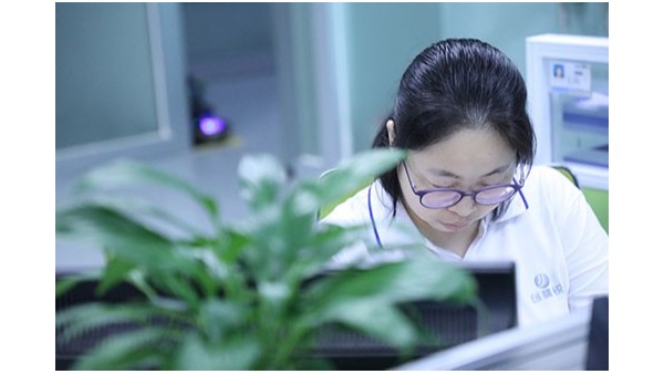 全自動(dòng)點(diǎn)膠機(jī)