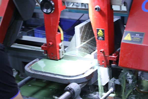 廣州全自動(dòng)點(diǎn)膠機(jī)廠家