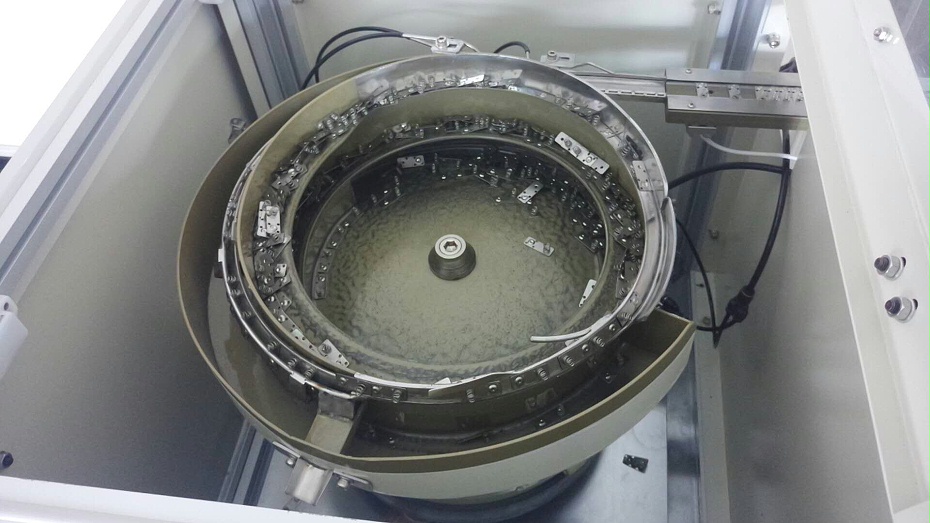 電池蓋自動組裝機(jī)震動盤