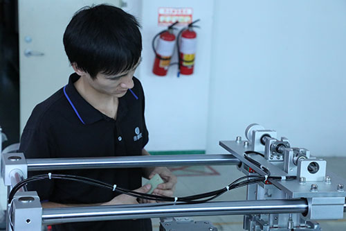 全自動(dòng)點(diǎn)膠機(jī)多少錢