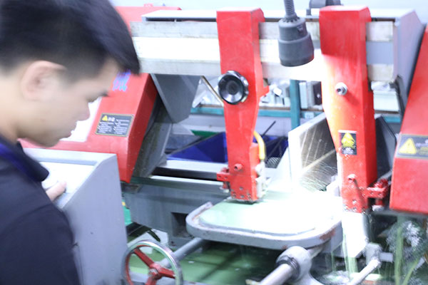 深圳控制精密點(diǎn)膠機(jī)廠(chǎng)家