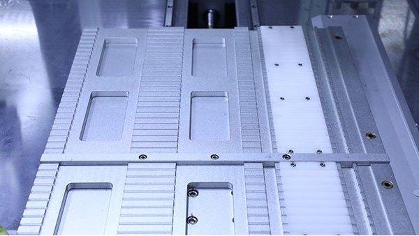 全自動高速點(diǎn)膠機(jī)