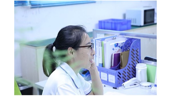 全自動(dòng)點(diǎn)膠機(jī)