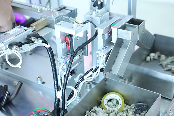 桌面式全自動點膠機業務