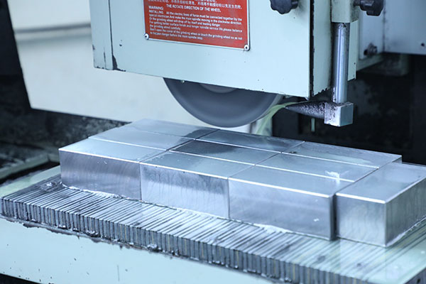 深圳視覺(jué)點(diǎn)膠機(jī)廠家