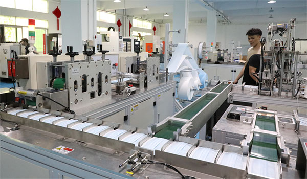 深圳臺式點(diǎn)膠機(jī)廠家