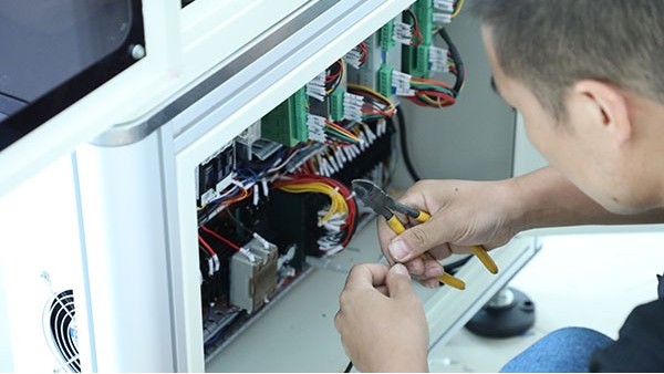 重慶四軸點膠機