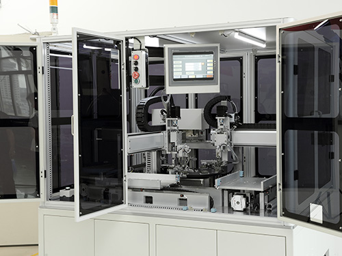 深圳自動(dòng)點(diǎn)膠機(jī)廠家