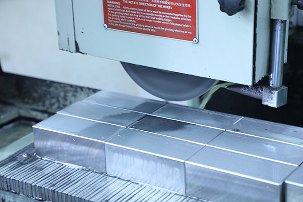 深圳全自動(dòng)分板機(jī)生產(chǎn)廠家